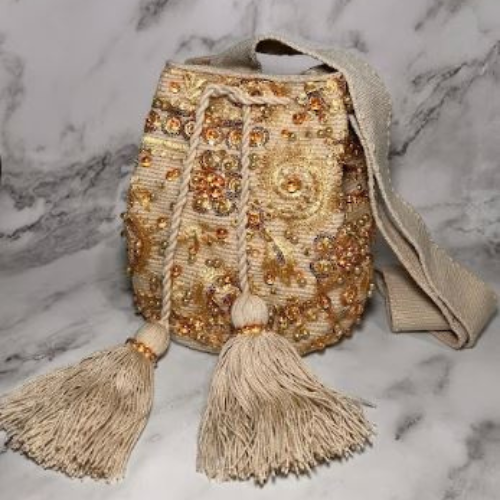 BOLSO GUAYU RECAMADA BORDADA CON PERLAS