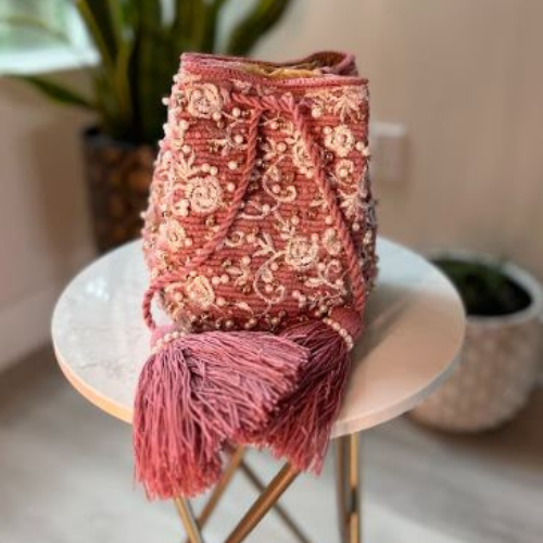 BOLSO GUAYU RECAMADA BORDADA CON PERLAS