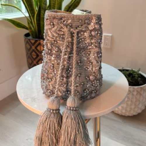 BOLSO GUAYU RECAMADA BORDADA CON PERLAS