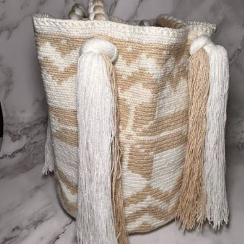 BOLSO GUAYU DISEÑO RAPUNZEL BEIGE Y BLANCO